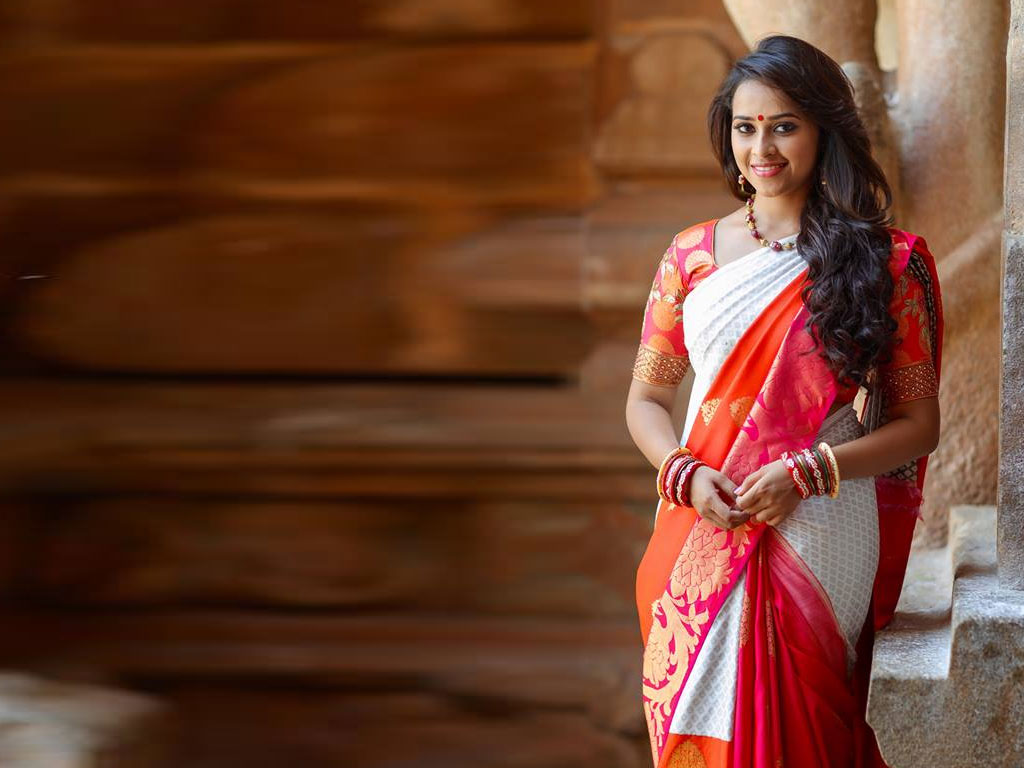 Sri Divya Hd Images Saree - HD Wallpaper 