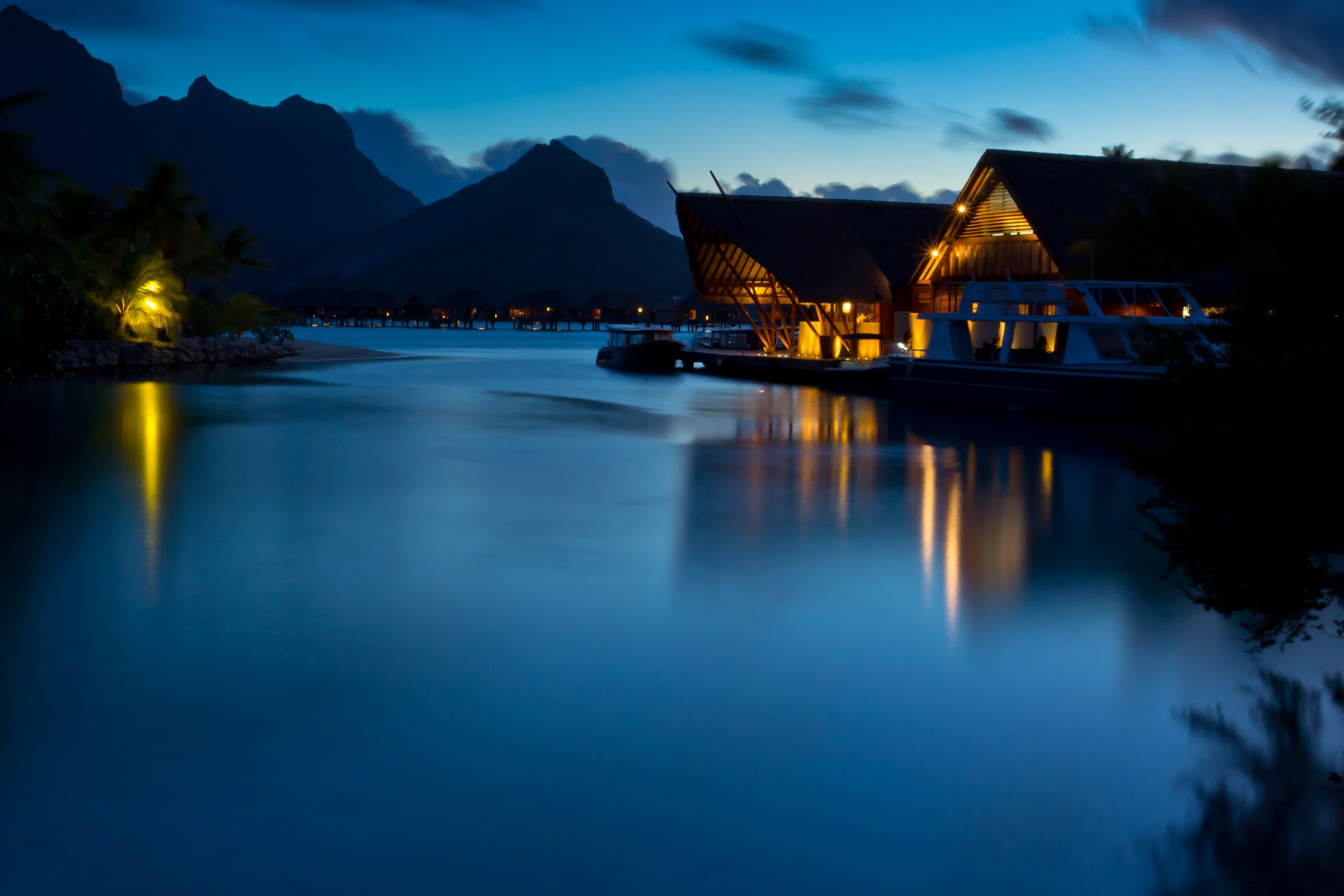 Google Chromecast - HD Wallpaper 