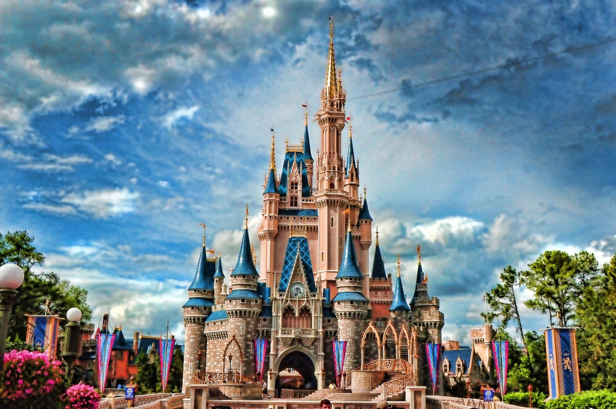 Disney Castle Wallpaper Hd 1204x800, Evangeline Wheeler - Disney World, Cinderella Castle - HD Wallpaper 