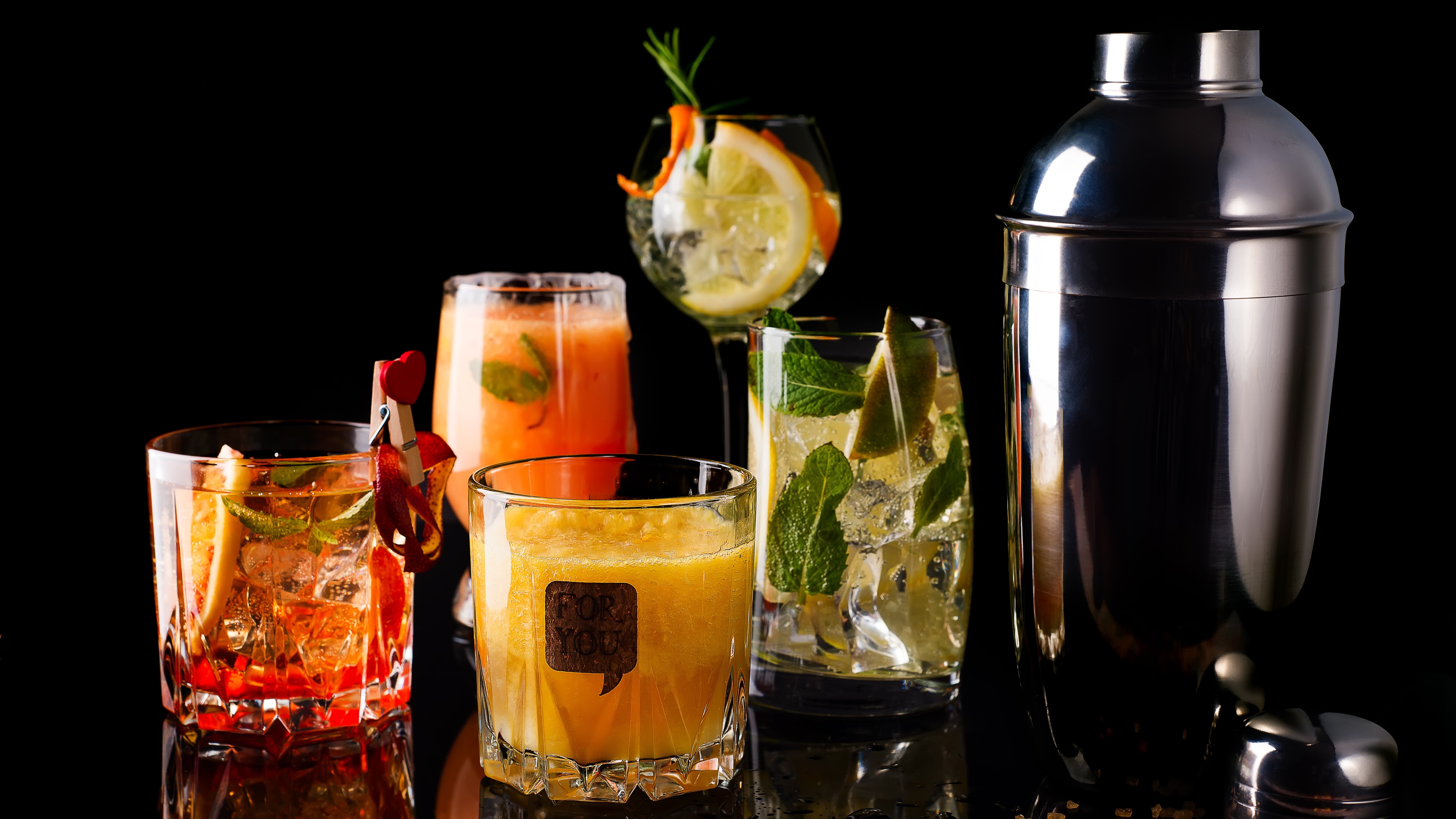 Wallpaper Some Cocktail, Cups, Drinks, Black Background - Cocktail Shaker - HD Wallpaper 