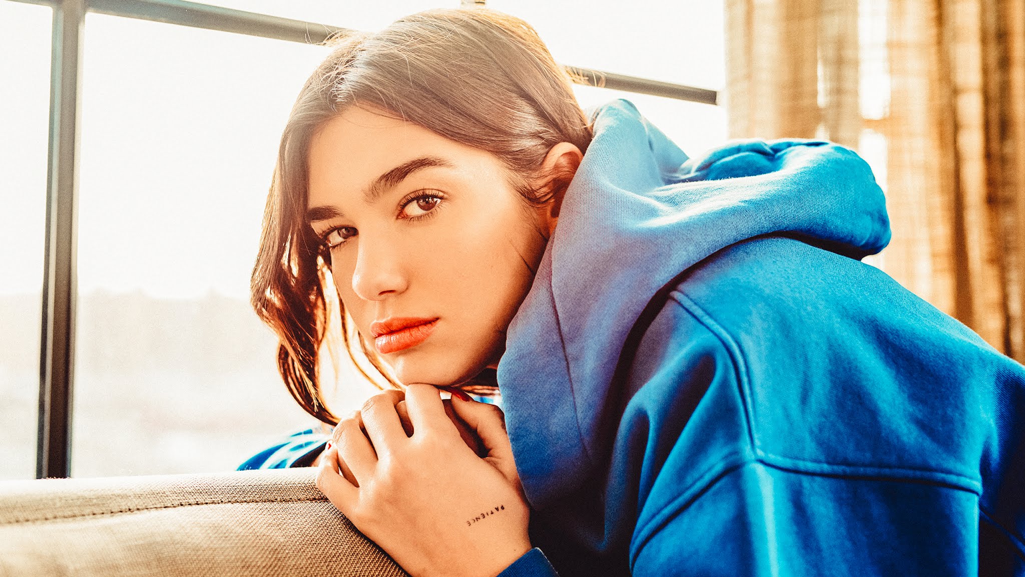 Young Dua Lipa Wallpaper - Dua Lipa Photo 2019 - HD Wallpaper 