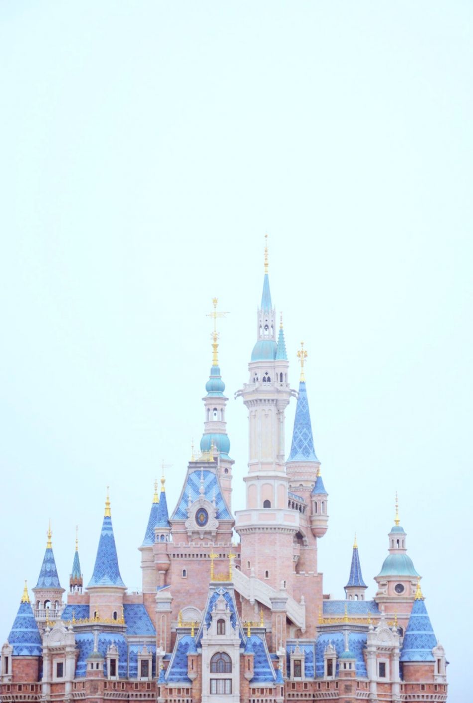 Disney Castle Pink And Blue Hd Photo By Xuefan Luo - Disney Castle Pink - HD Wallpaper 