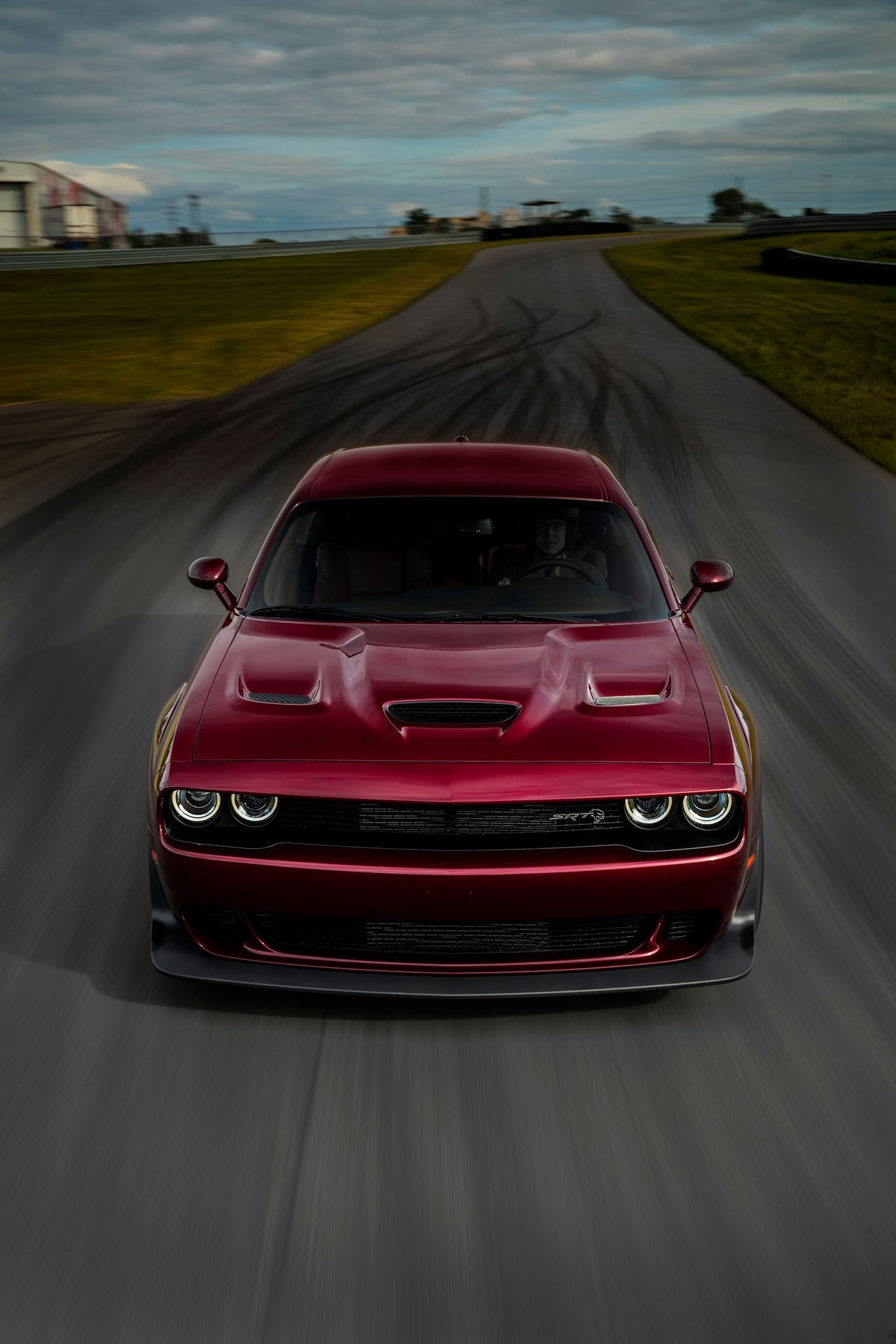 Dodge Challenger Srt Hellcat 
 Data Src Dodge Challenger - Dodge Challenger Hellcat Wallpaper Iphone - HD Wallpaper 