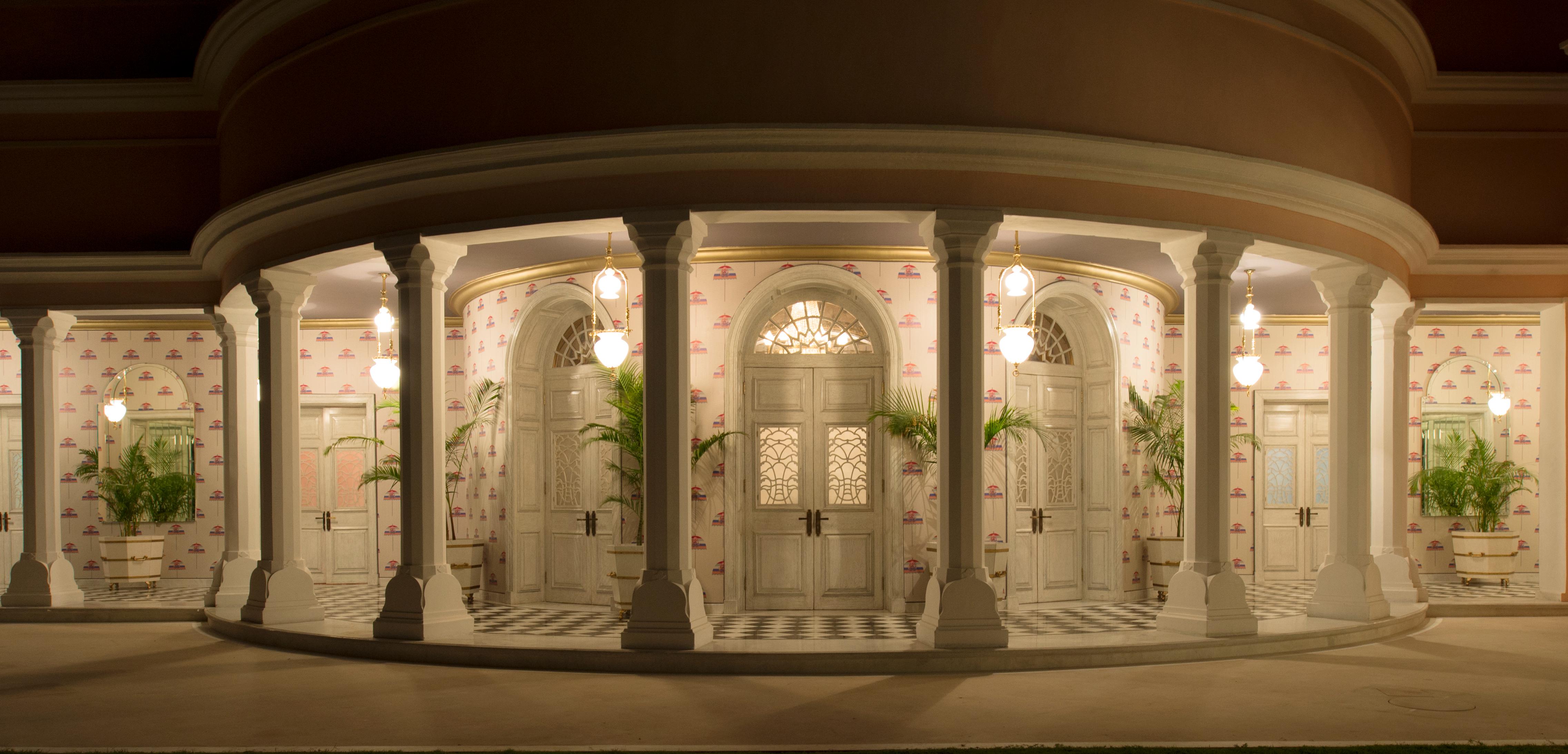 Exterior Royal Palace Design - HD Wallpaper 