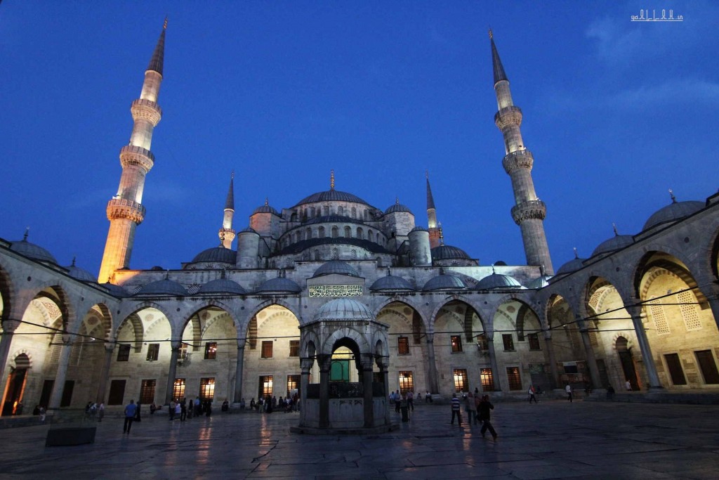 Sultan Ahmed Mosque - HD Wallpaper 