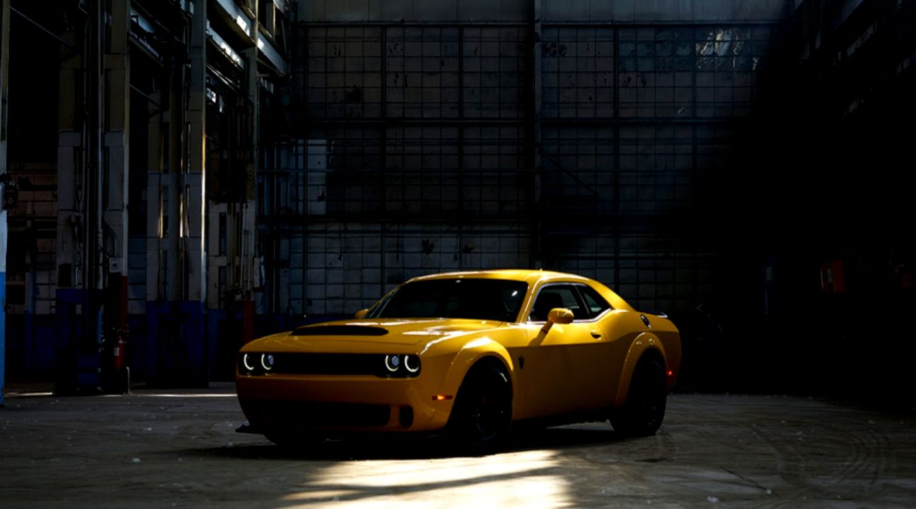 2019 Dodge Challenger Yellow Color In Dark Exterior - 2019 Dodge Challenger - HD Wallpaper 