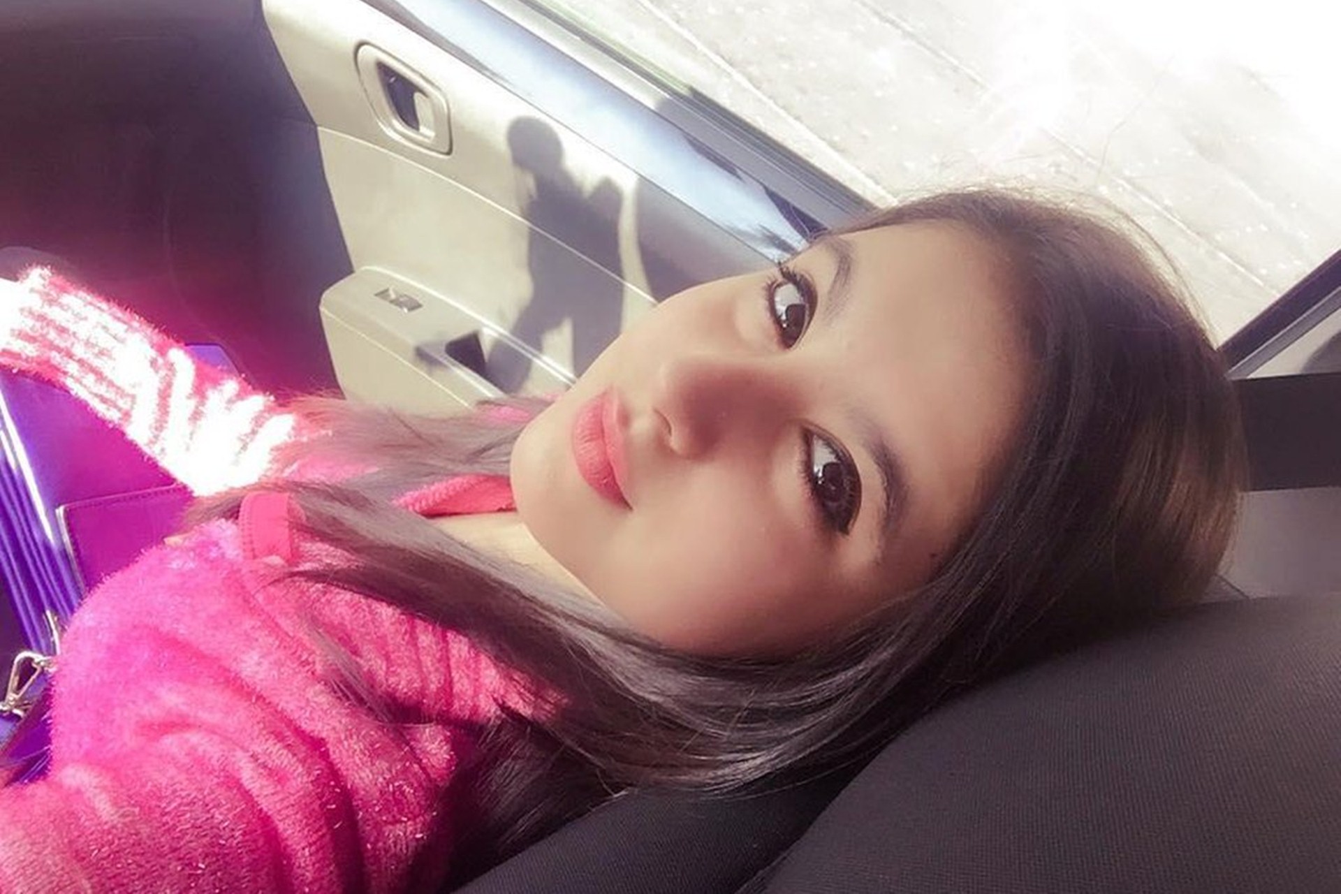 Tunisha Sharma Beautiful Eyes Wallpaper - Full Hd Tunisha Sharma - HD Wallpaper 