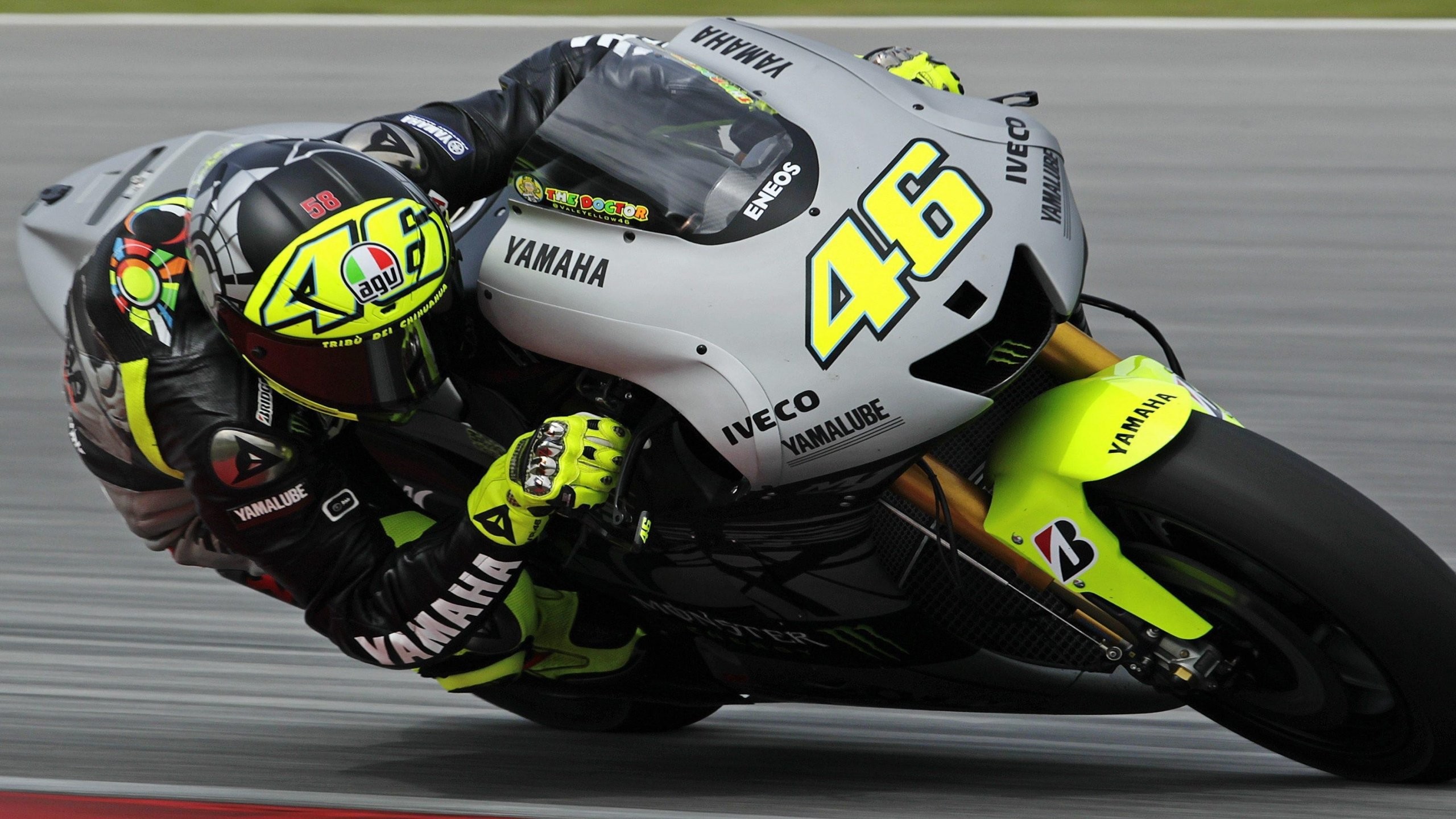 Undefined Wallpaper Valentino Rossi - Agv K3 Sv Winter Test 2012 - HD Wallpaper 