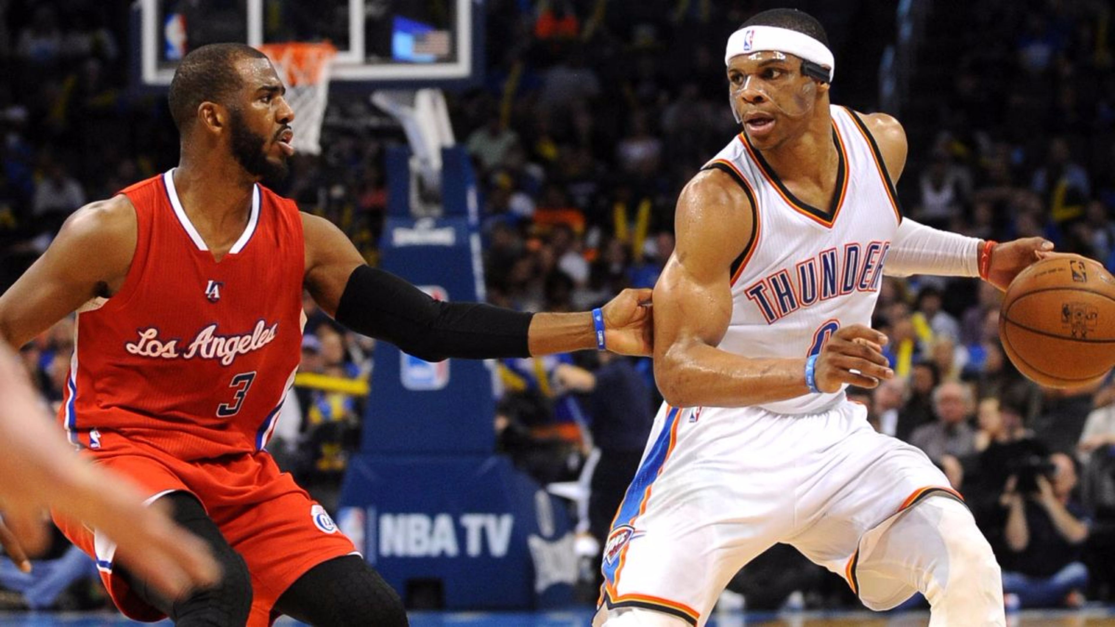 Russell Westbrook Vs 2017 Chris Paul 4k Wallpaper - Russell Westbrook Wallpaper 4k - HD Wallpaper 