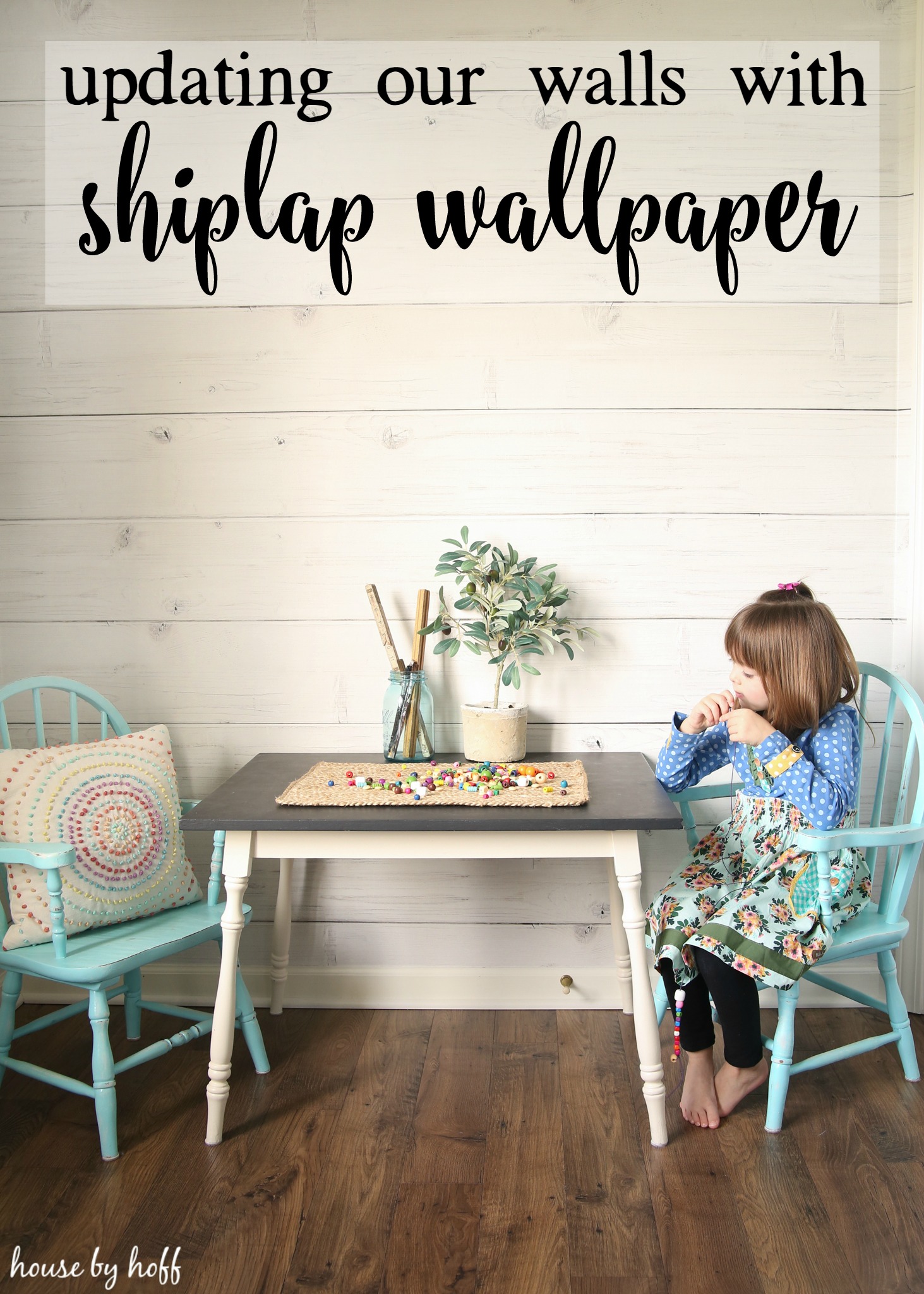 Table And Chairs And Little Girl Sitting At Table In - Does Shiplap Wallpaper Look Real - HD Wallpaper 