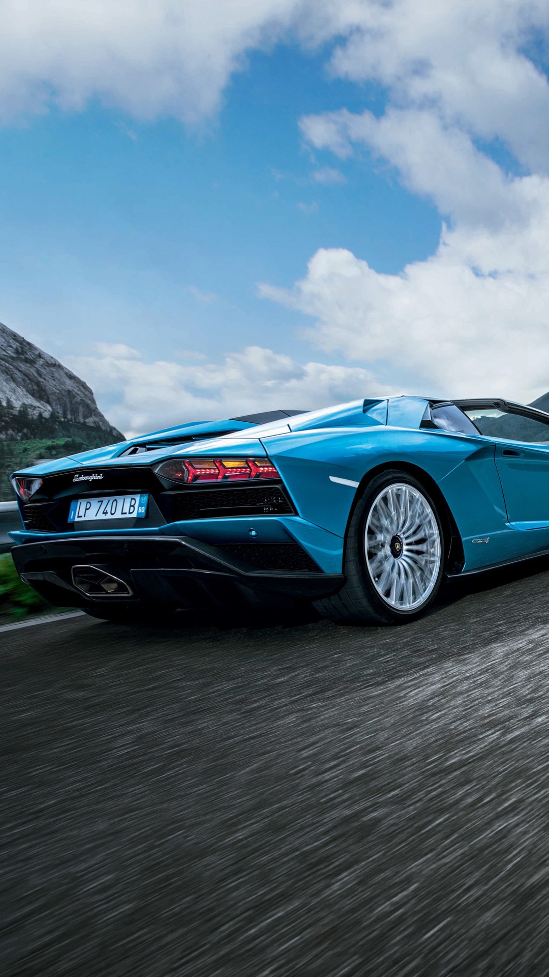 Lamborghini Aventador S Roadster 2017 Kv Wallpaper - 2018 Lamborghini Aventador Sv Roadster - HD Wallpaper 