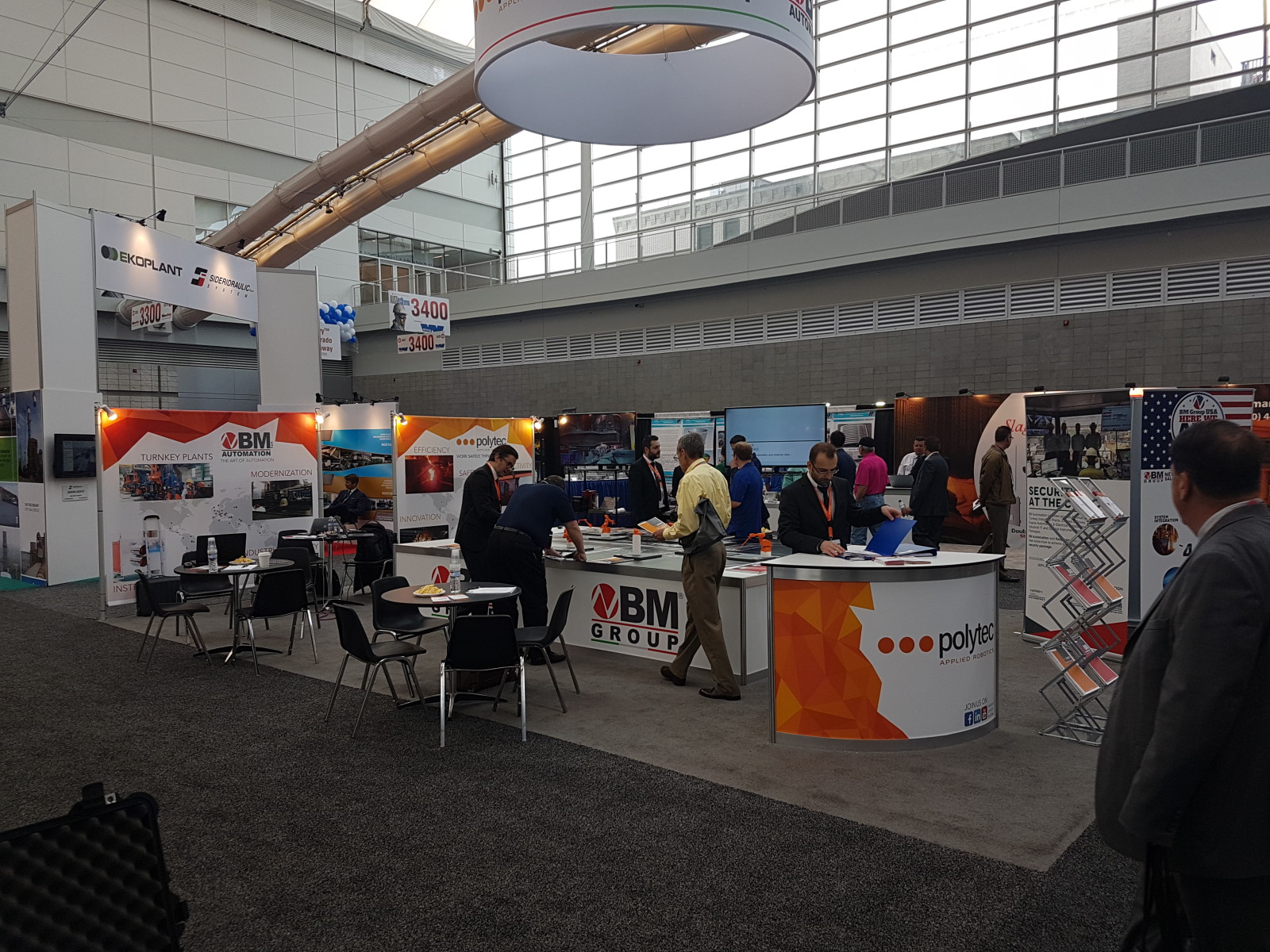 Commercial Building - HD Wallpaper 