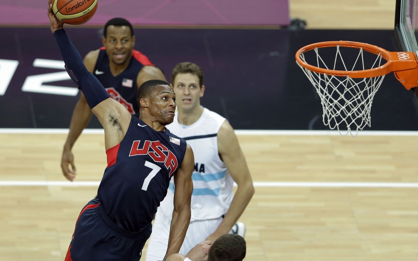 Dunk Russell Westbrook Wallpapers Hd Cool Wallpapers Russell Westbrook Olympics Dunk 1440x900 Wallpaper Teahub Io