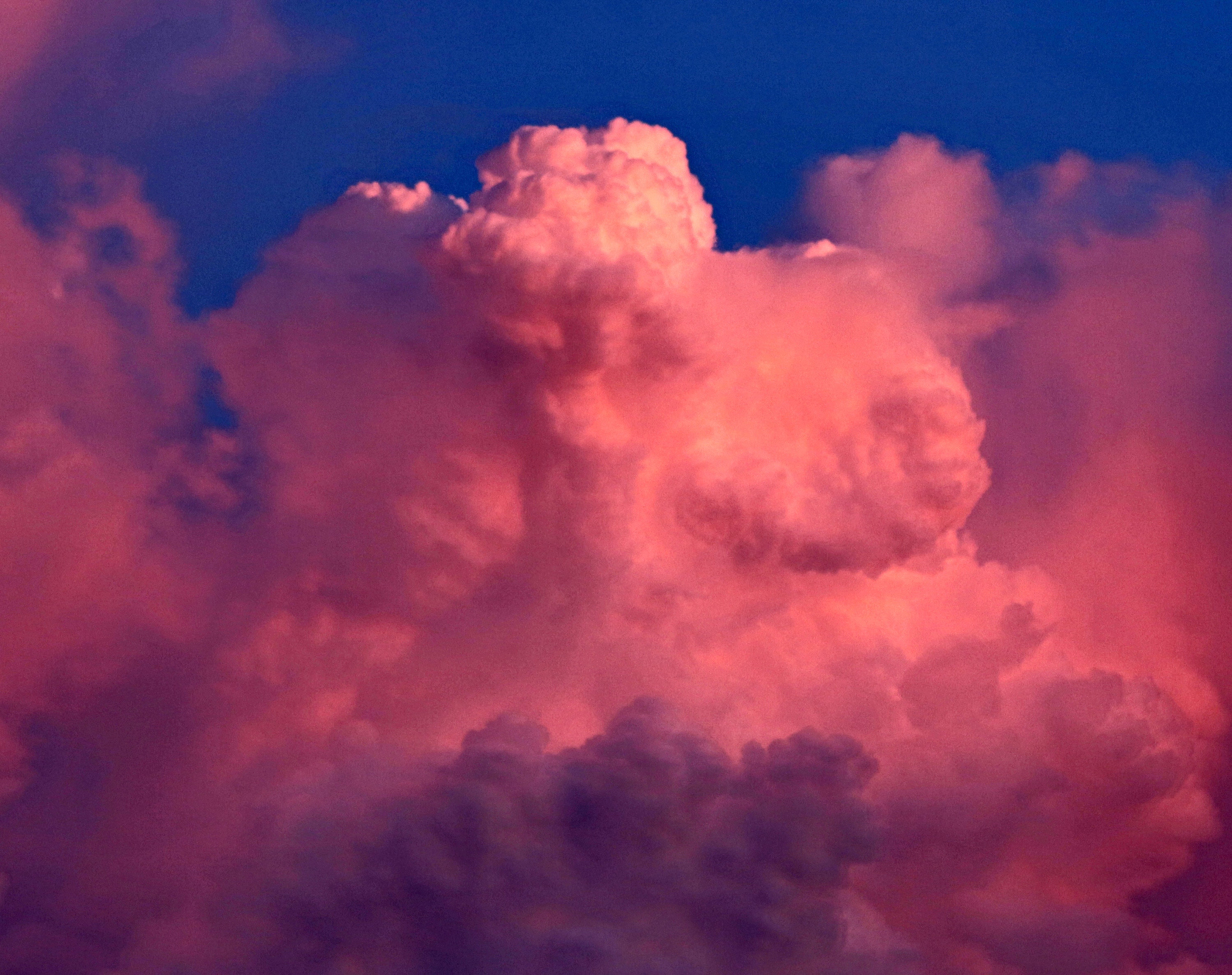 Blue Sky Dark Pink Clouds - HD Wallpaper 