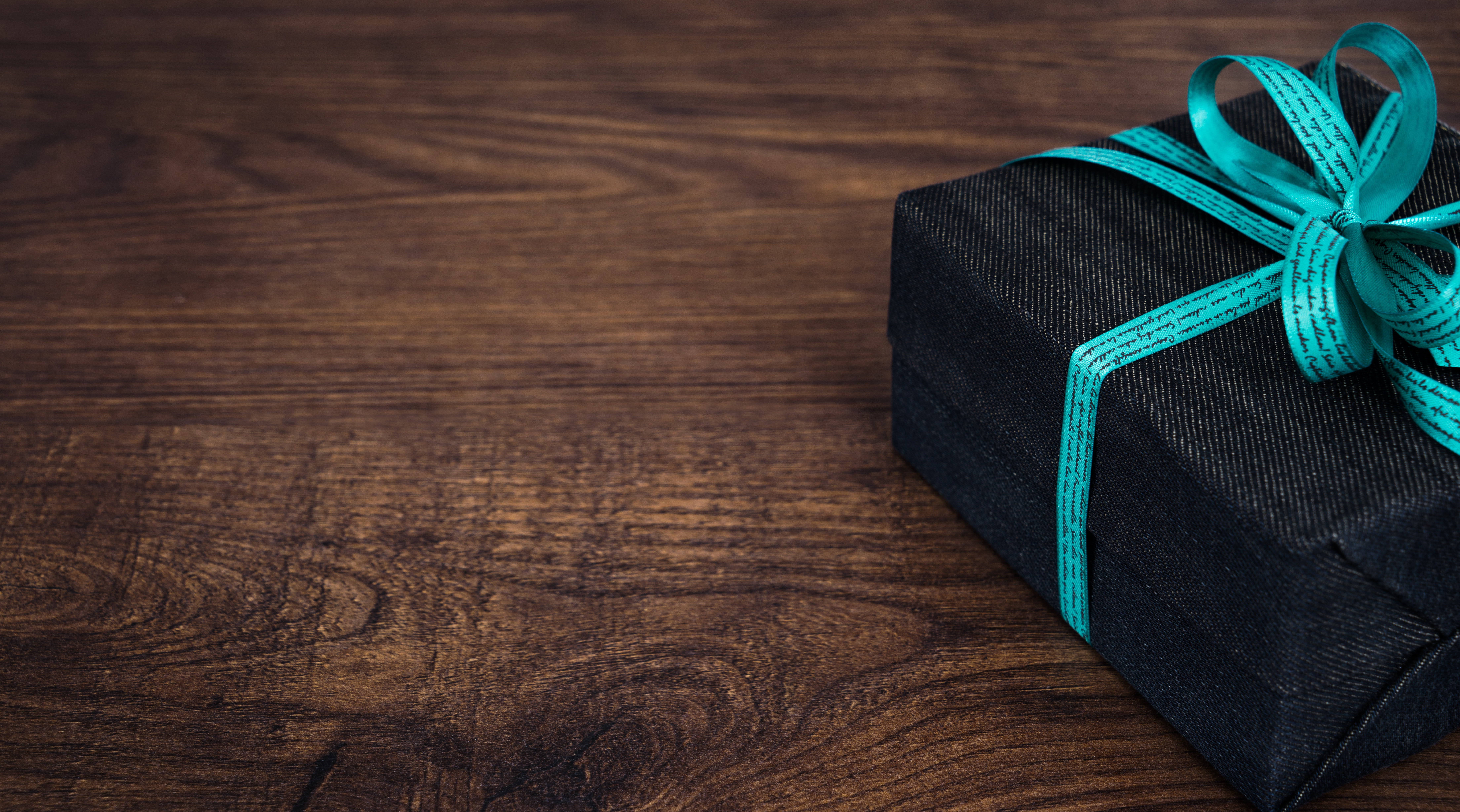 Gift Box Background High Resolution - HD Wallpaper 