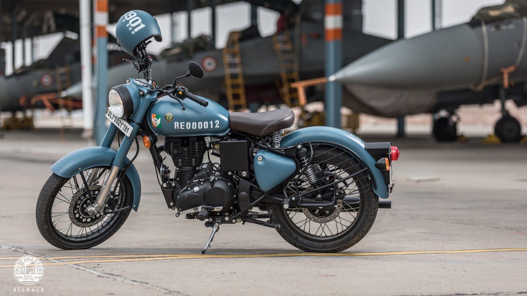 Royal Enfield Airborne Blue - HD Wallpaper 