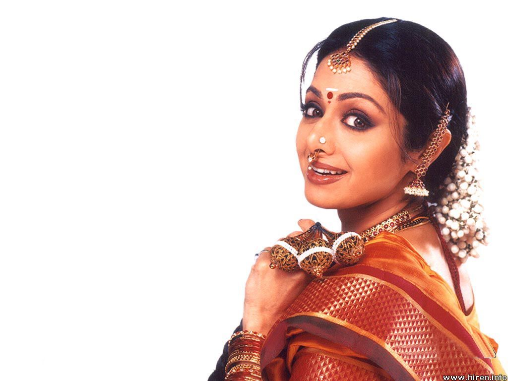 Actress Sridevi - HD Wallpaper 