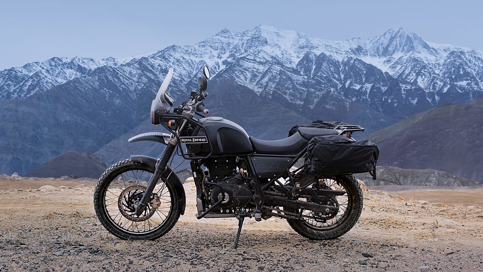 Himalayan Royal Enfield 2017 - HD Wallpaper 