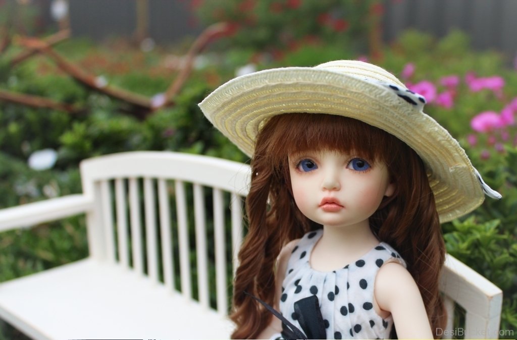 Cute Sad Doll Wallpaper Free Download - Some Beautiful Pictures Of Dolls - HD Wallpaper 