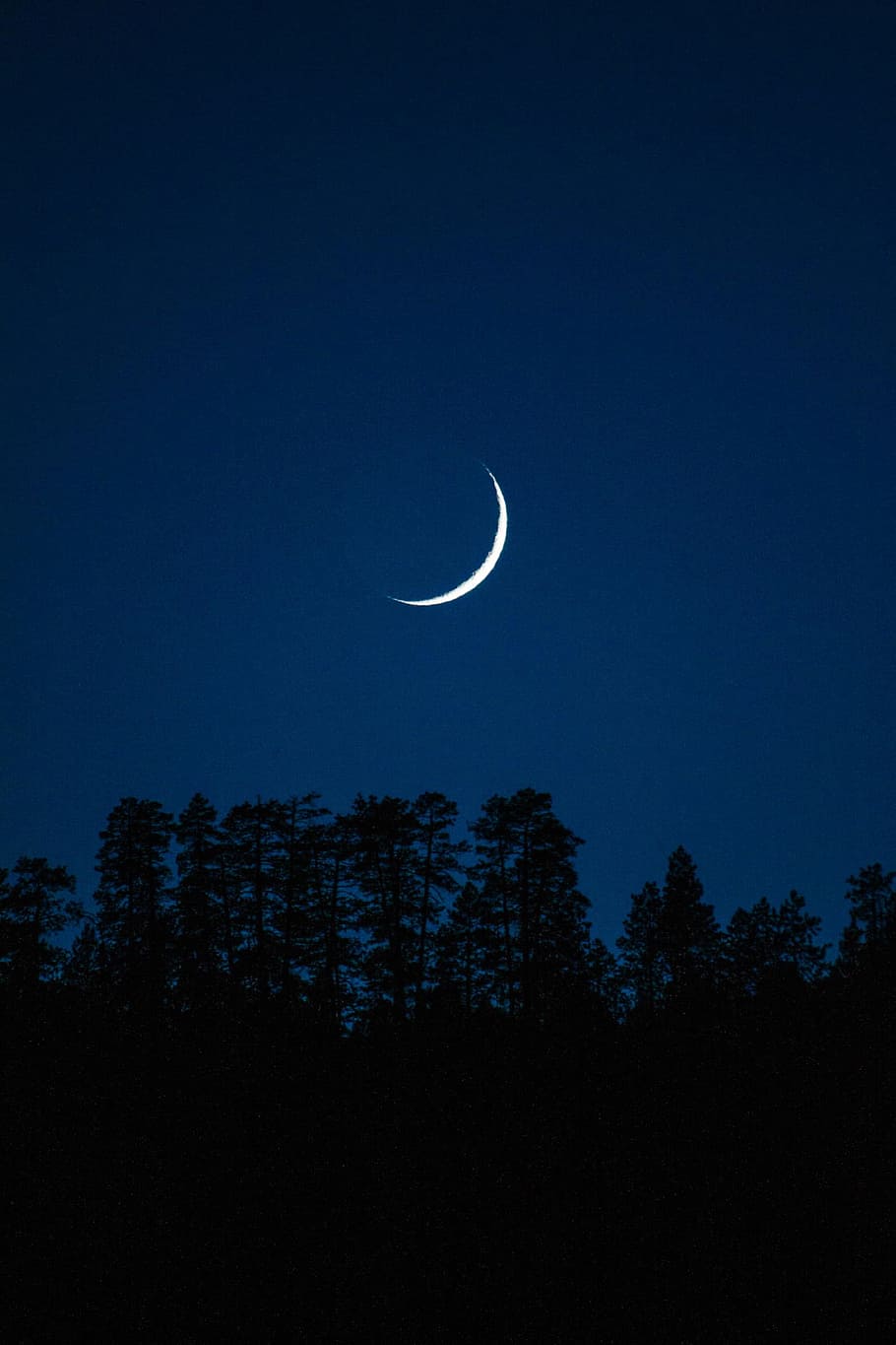 Photo Of Crescent Moon, Dark, Eclipse, Light, Luna, - Night Sky Outside Window - HD Wallpaper 