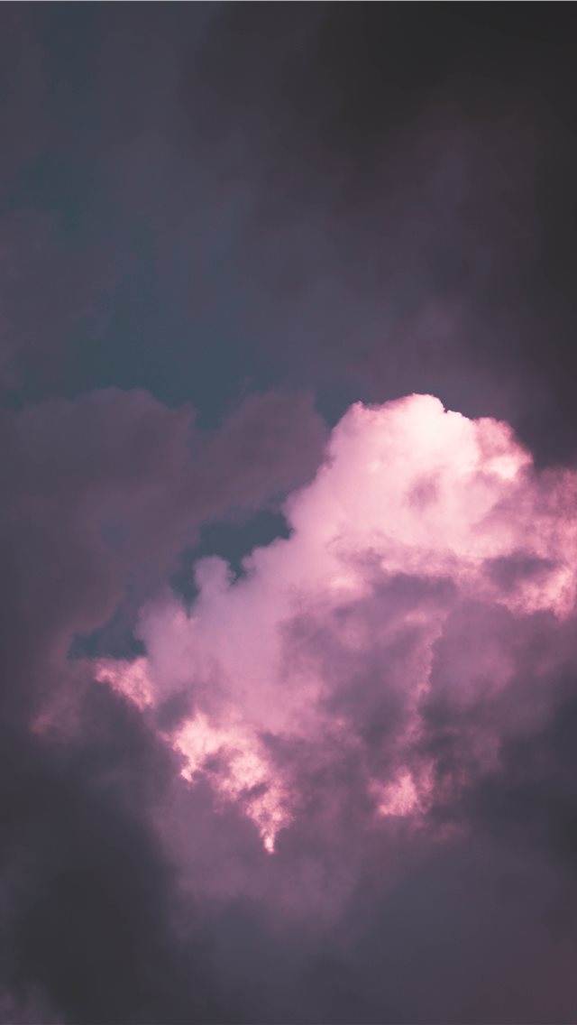 Seaside Clouds Iphone Wallpaper - 80s Wallpaper Iphone - HD Wallpaper 