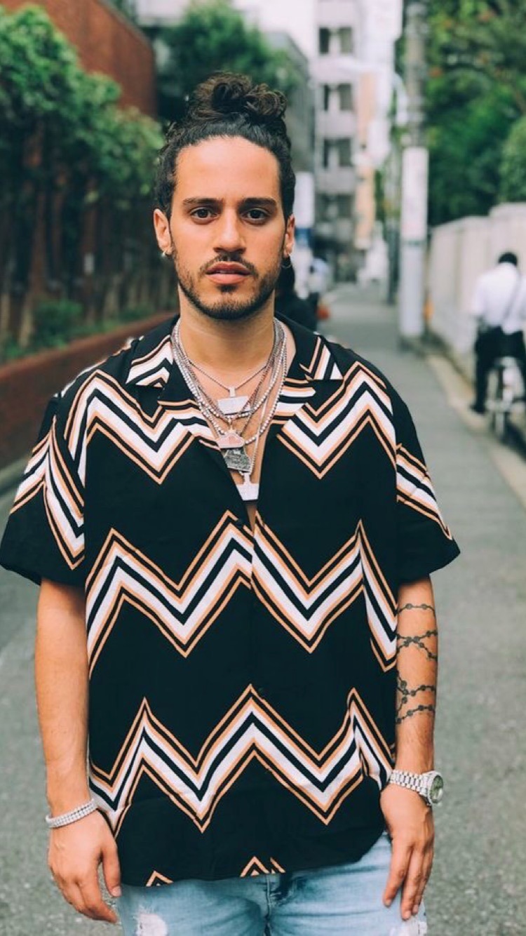 Russell Vitale Fashion - HD Wallpaper 