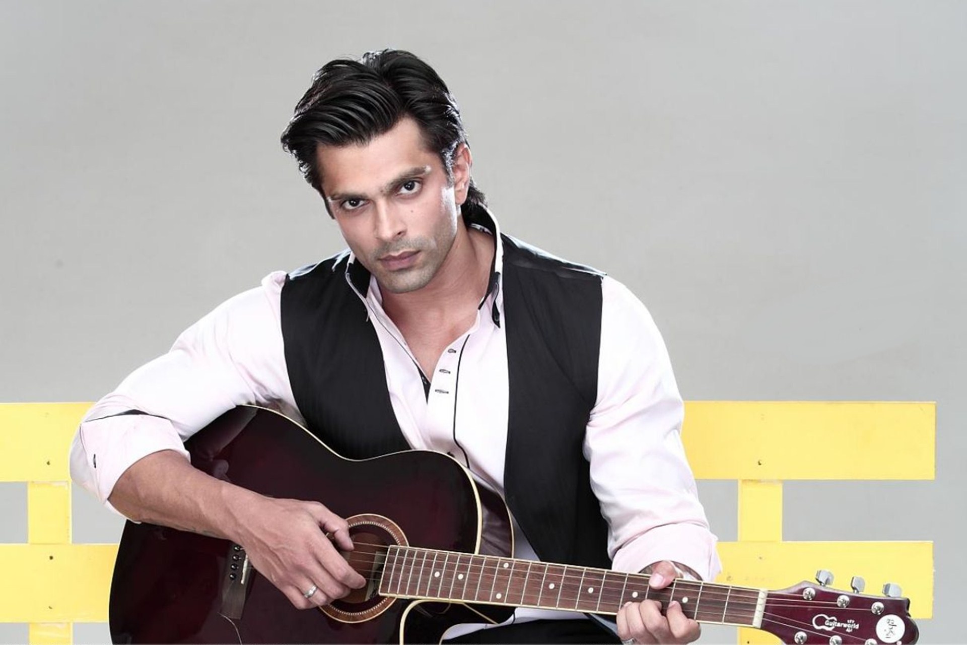 Smart Karan Singh Grover Hd Wallpapers - Asad Ahmed Khan Qubool Hai - HD Wallpaper 