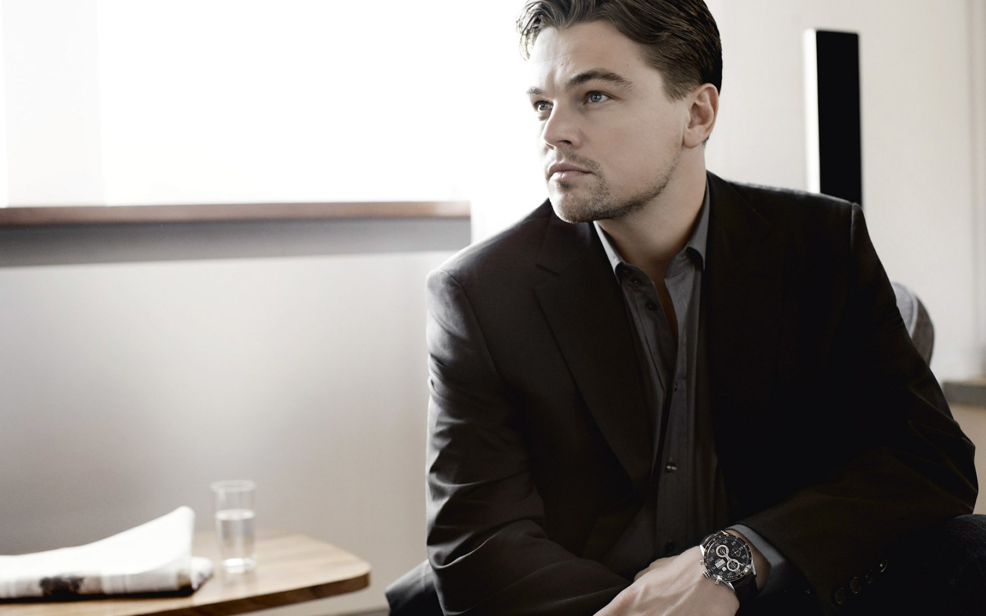 Leonardo Dicaprio - Male Celebrities With Watches - HD Wallpaper 