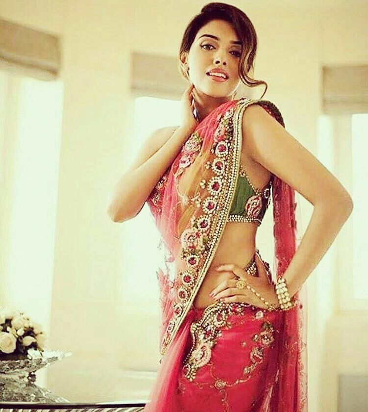 Bollywood Actress Hot Photos In Saree - Asin Latest Photos 2019 - 750x840 Wallpaper Bollywood Actress Hot Photos In Saree - Asin Latest Photos 2019 - 750x840 Wallpaper