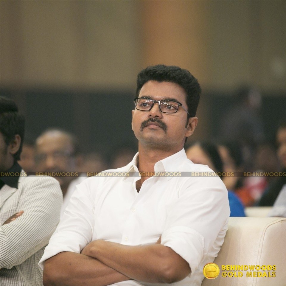 Vijay In Behindwoods - HD Wallpaper 