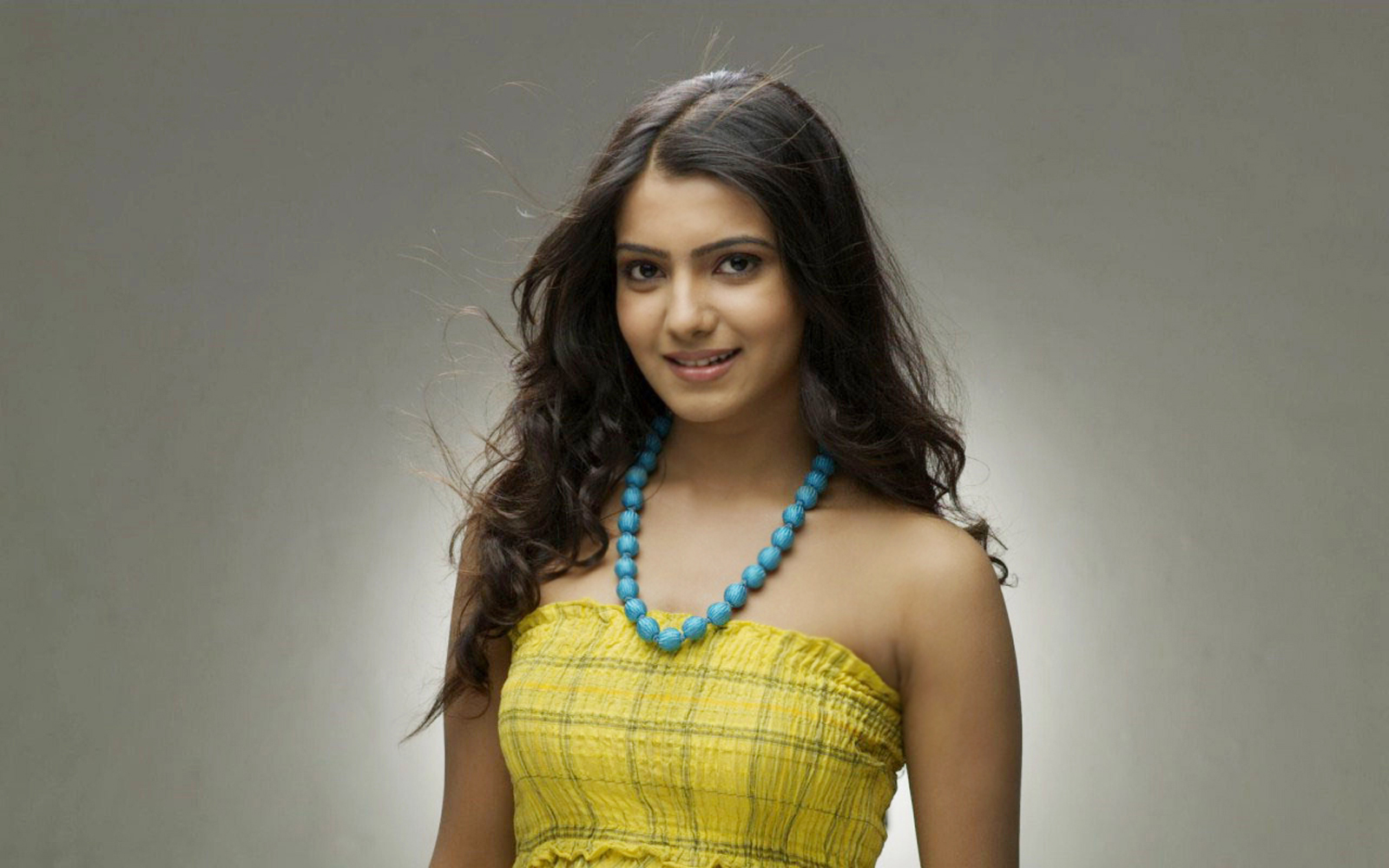 Cute South Indian Actress Hd Wallpaper - Samantha Ruth Beautiful Hd - HD Wallpaper 