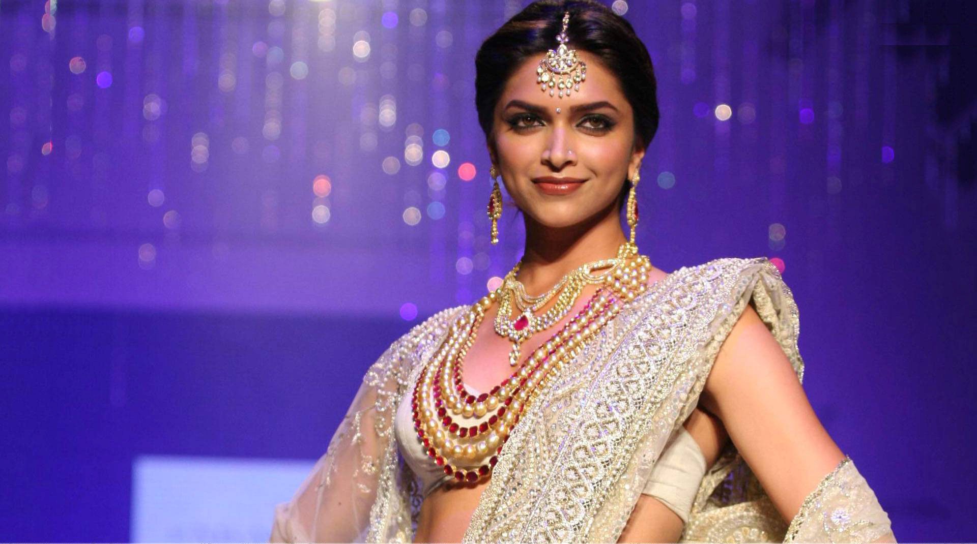 Popular Bollywood Actress Deepika Padukone In Saree - Deepika Padukone Saree Hd - 1920x1070 Wallpaper Popular Bollywood Actress Deepika Padukone In Saree - Deepika Padukone Saree Hd - 1920x1070 Wallpaper