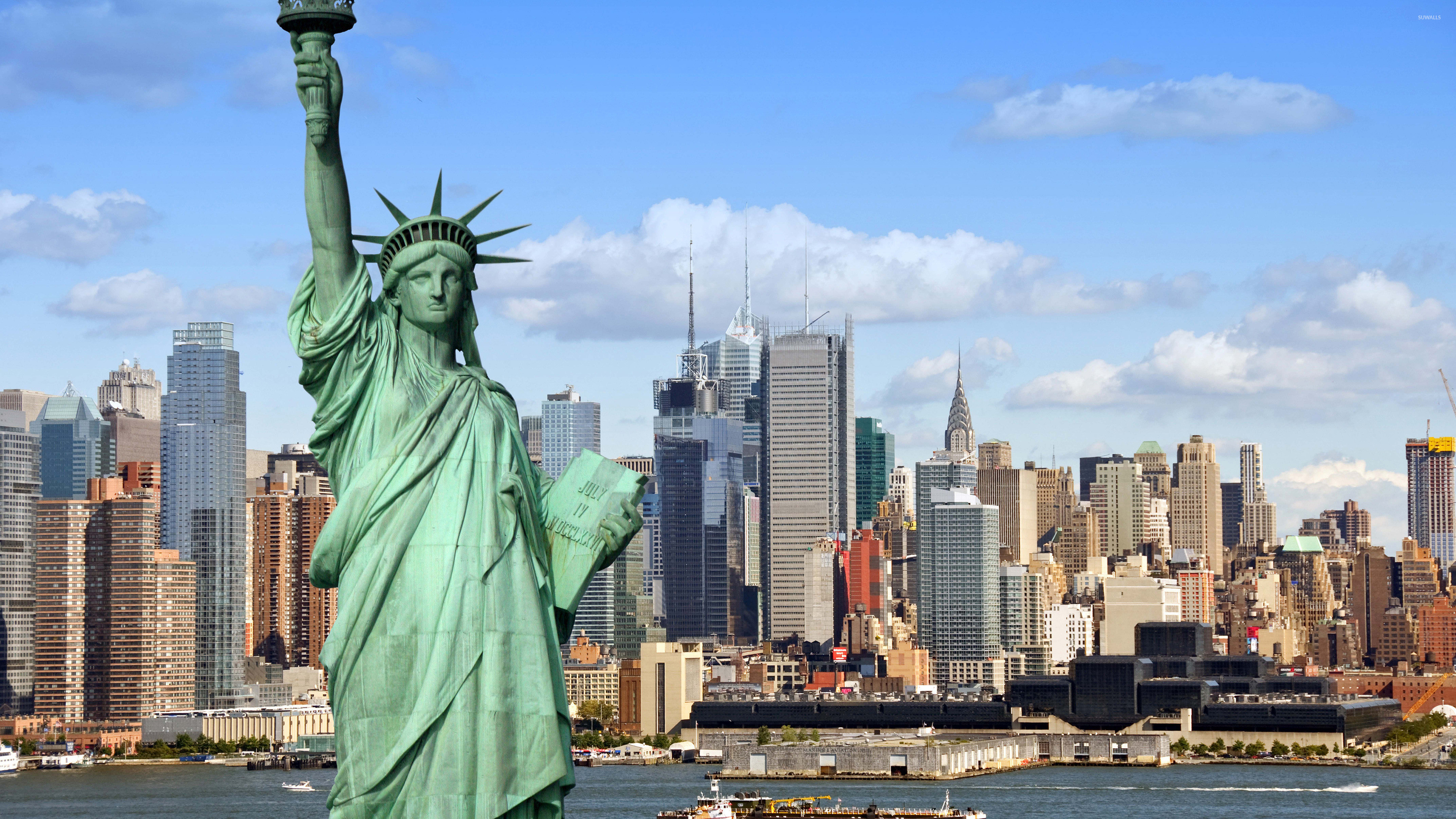 Landscape Statue Of Liberty Wallpaper - Statue Of Liberty - HD Wallpaper 