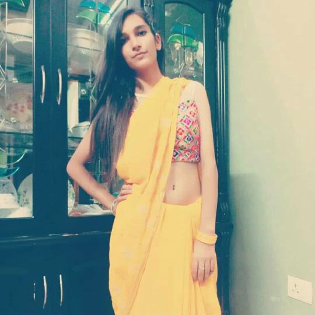 Bollywood Actress Hot Photos In Saree - Photo Shoot - HD Wallpaper 