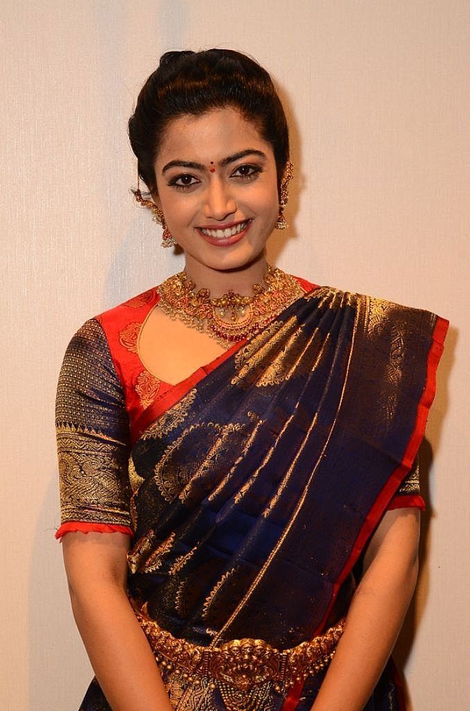 Rashmika Mandanna In Saree - HD Wallpaper 