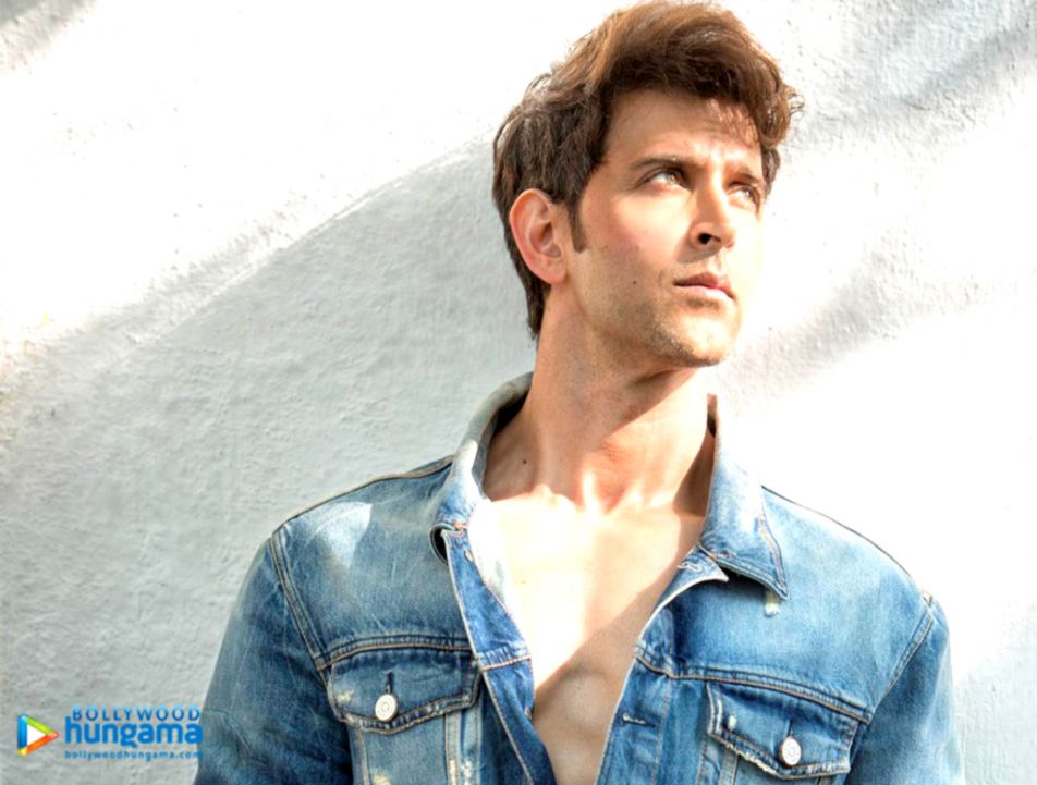 Hrithik Roshan Wallpapers Hrithik Roshan 377 Bollywood - Hrithik Roshan - HD Wallpaper 
