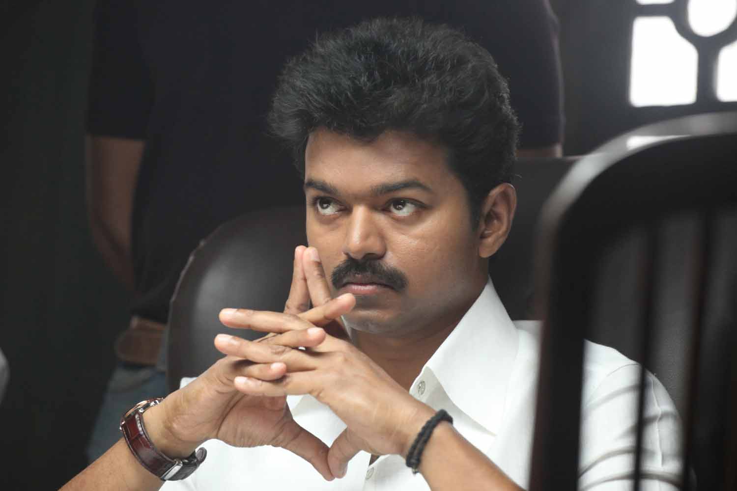 Tamil Actor Vijay Hd Wallpapers Free Download - HD Wallpaper 