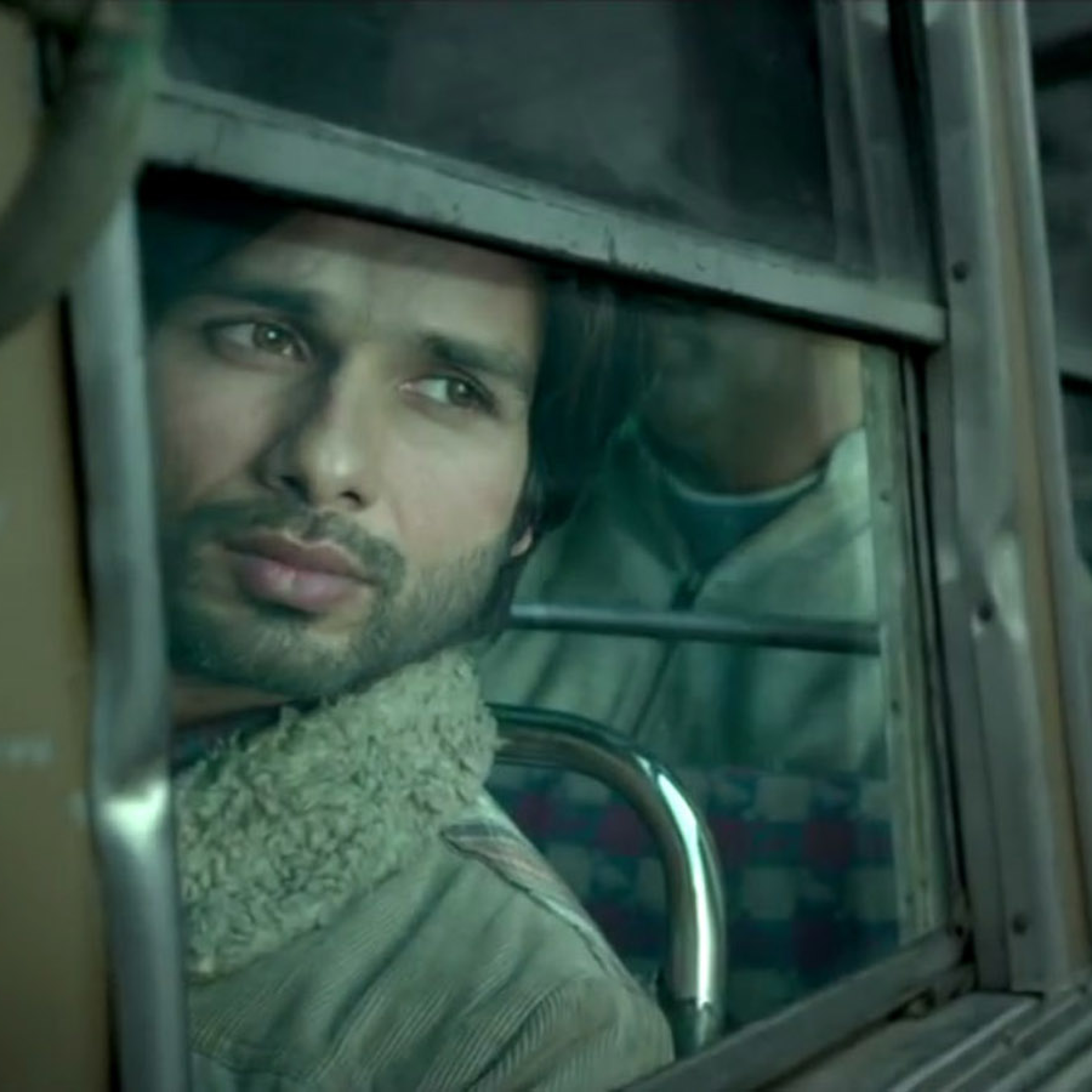 Shahid Kapoor In Haider - HD Wallpaper 