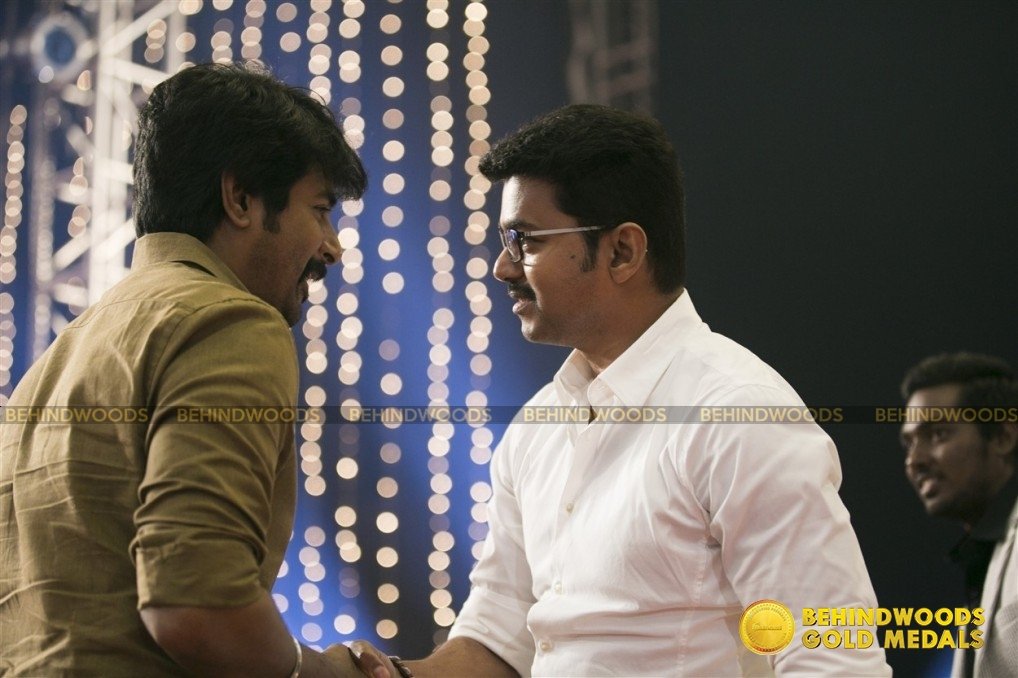 Sivakarthikeyan With Thalapathy Vijay - HD Wallpaper 