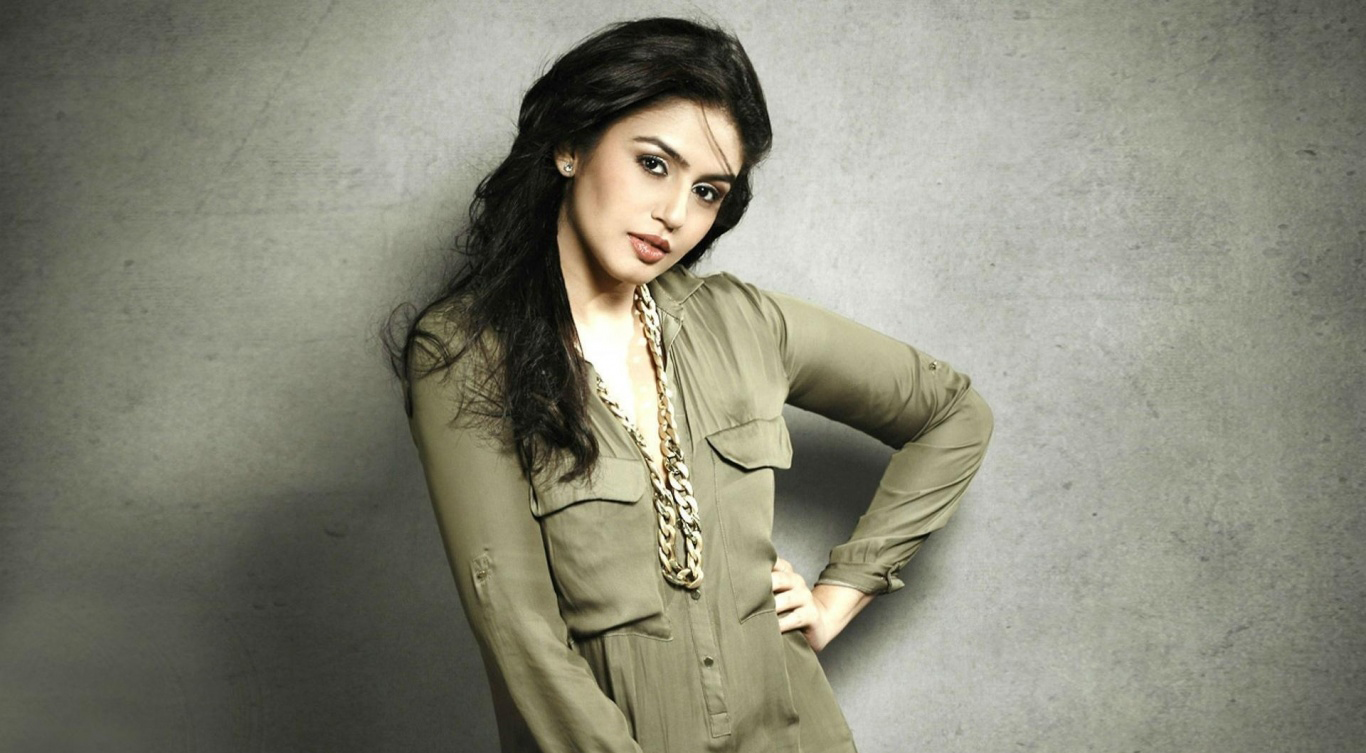 Huma Qureshi Latest Pics - HD Wallpaper 