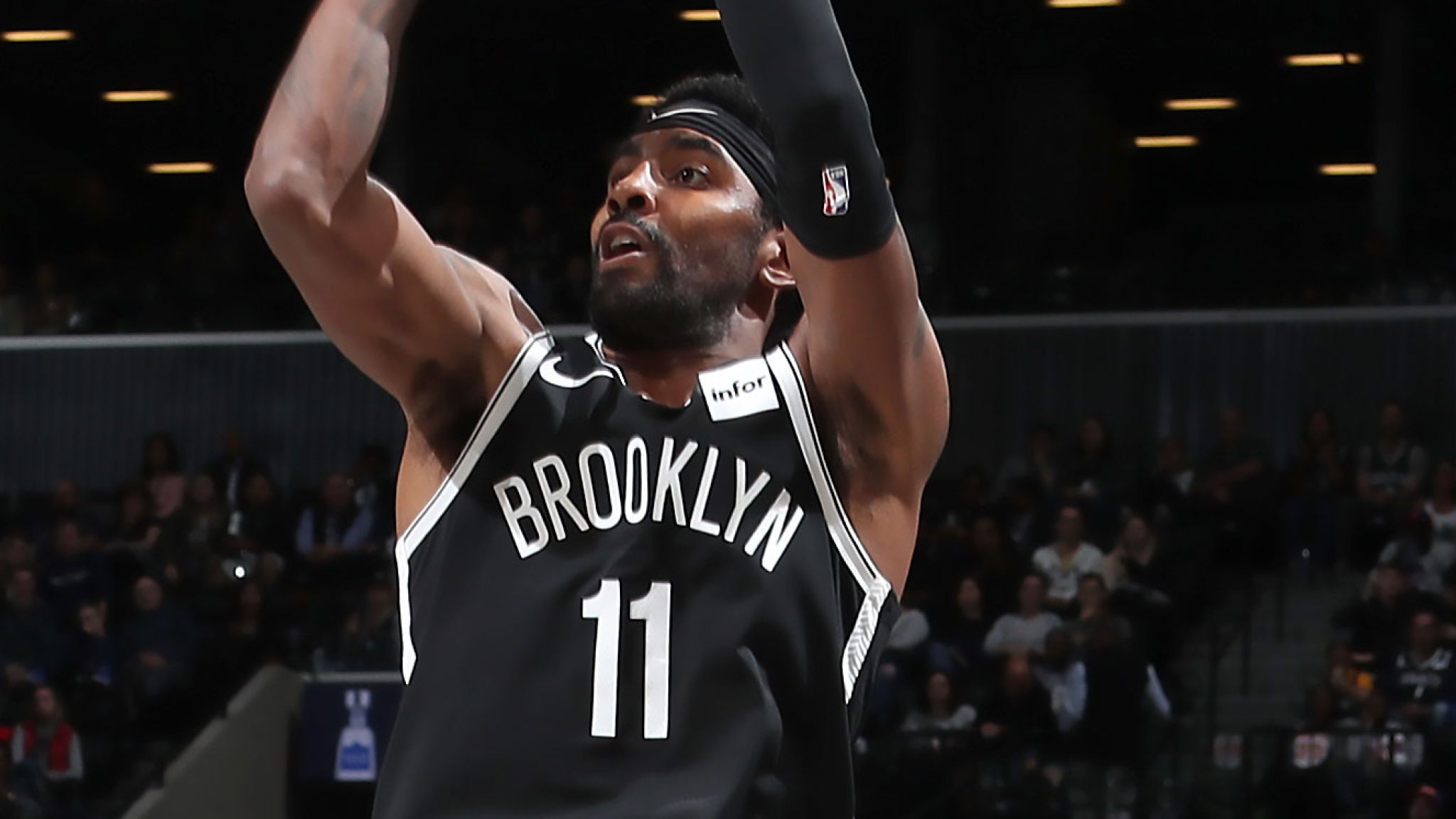 Kyrie Irving Lofts A Jump Shot Against The Knicks - Kyrie Irving Shooting Brooklyn Nets - HD Wallpaper 