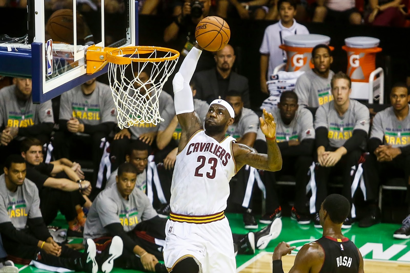 Cavaliers Player Background - HD Wallpaper 