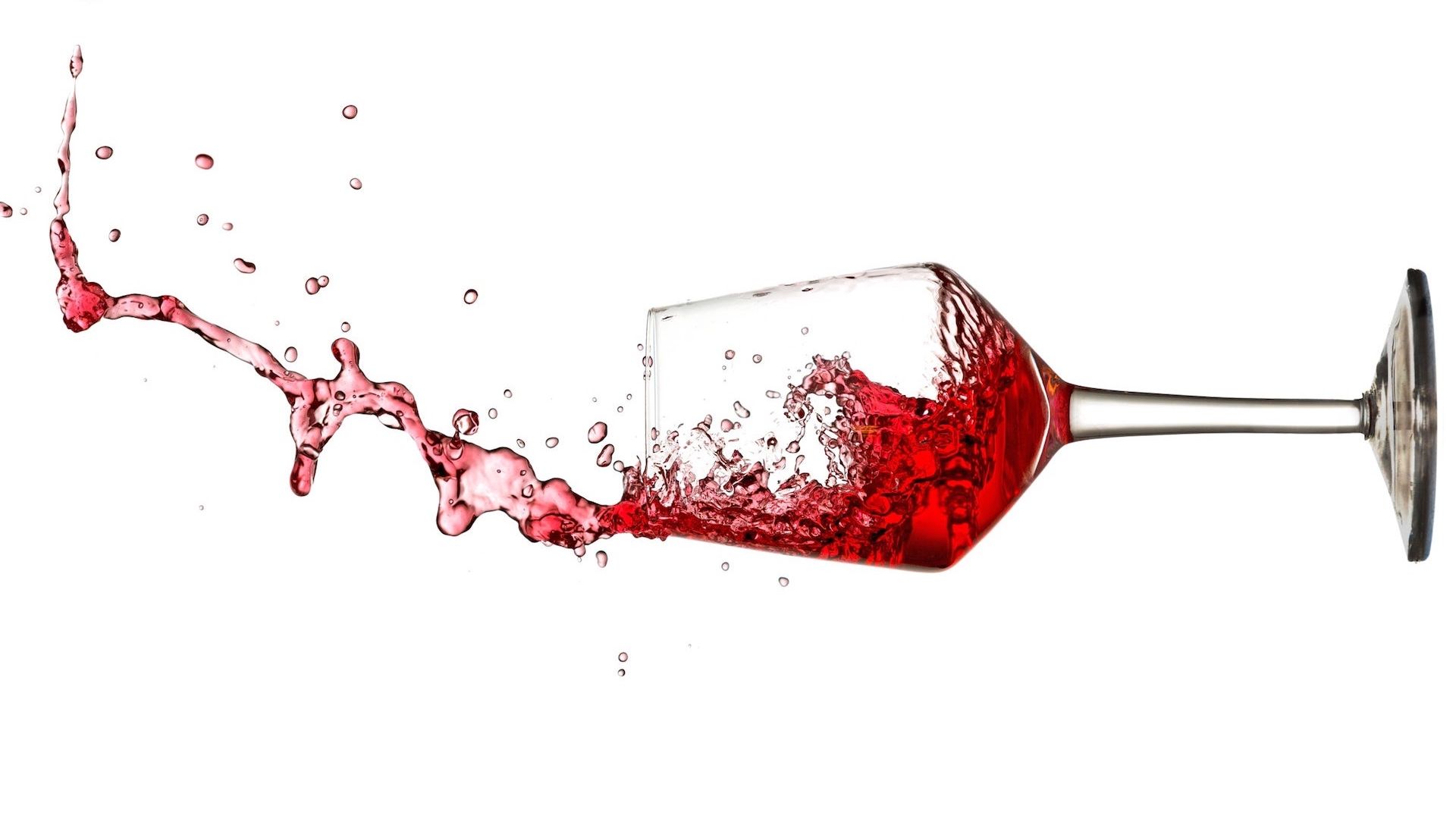 Red Wine Poured In Wine Glass - Red Wine - HD Wallpaper 
