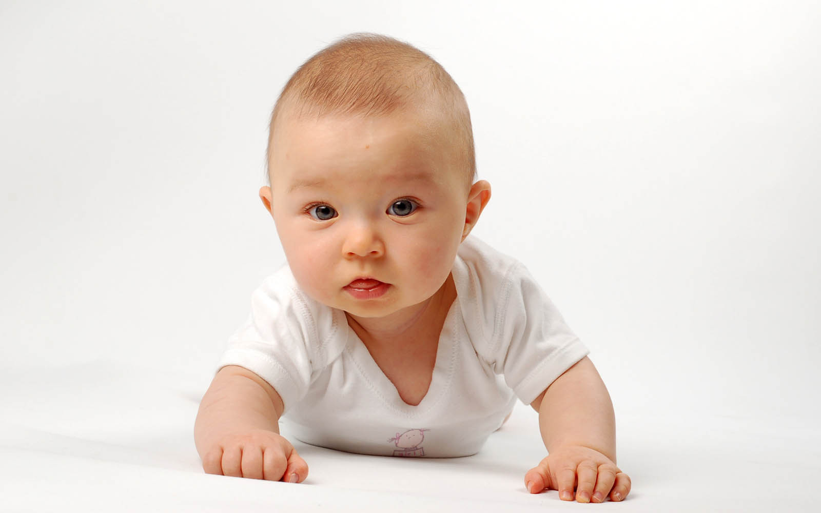 Baby Widescreen Wallpaper - Small Cute Kid - HD Wallpaper 