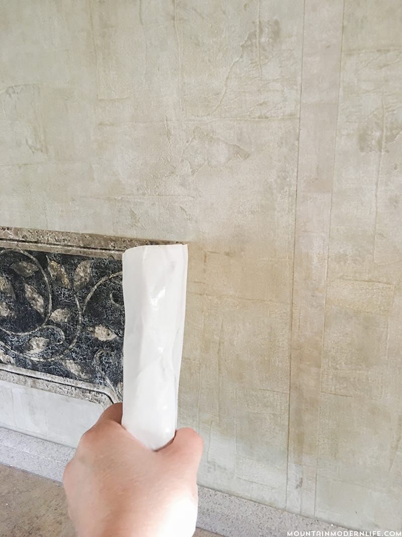 Ready To Remove The Outdated Wallpaper Border In Your - Floor - HD Wallpaper 