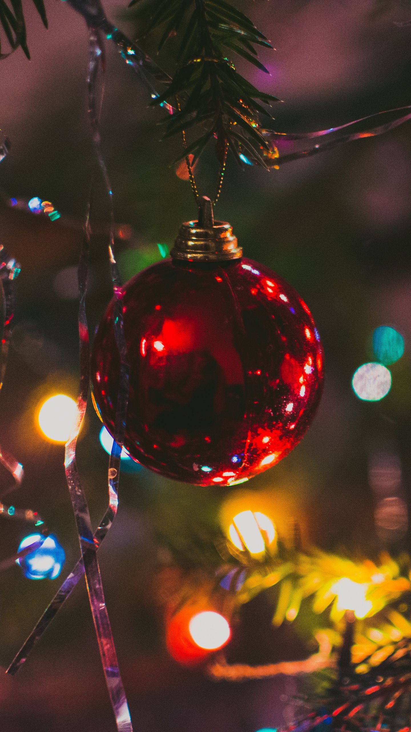 Wallpaper Christmas Tree, Ball, Fir, New Year, Christmas - Christmas Wallpaper 1600 X 900 - 1440x2560 Wallpaper Wallpaper Christmas Tree, Ball, Fir, New Year, Christmas - Christmas Wallpaper 1600 X 900 - 1440x2560 Wallpaper