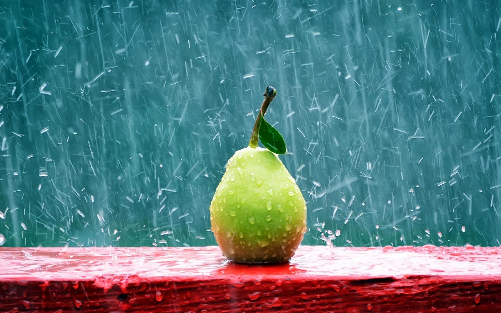 Pear In The Rain - HD Wallpaper 