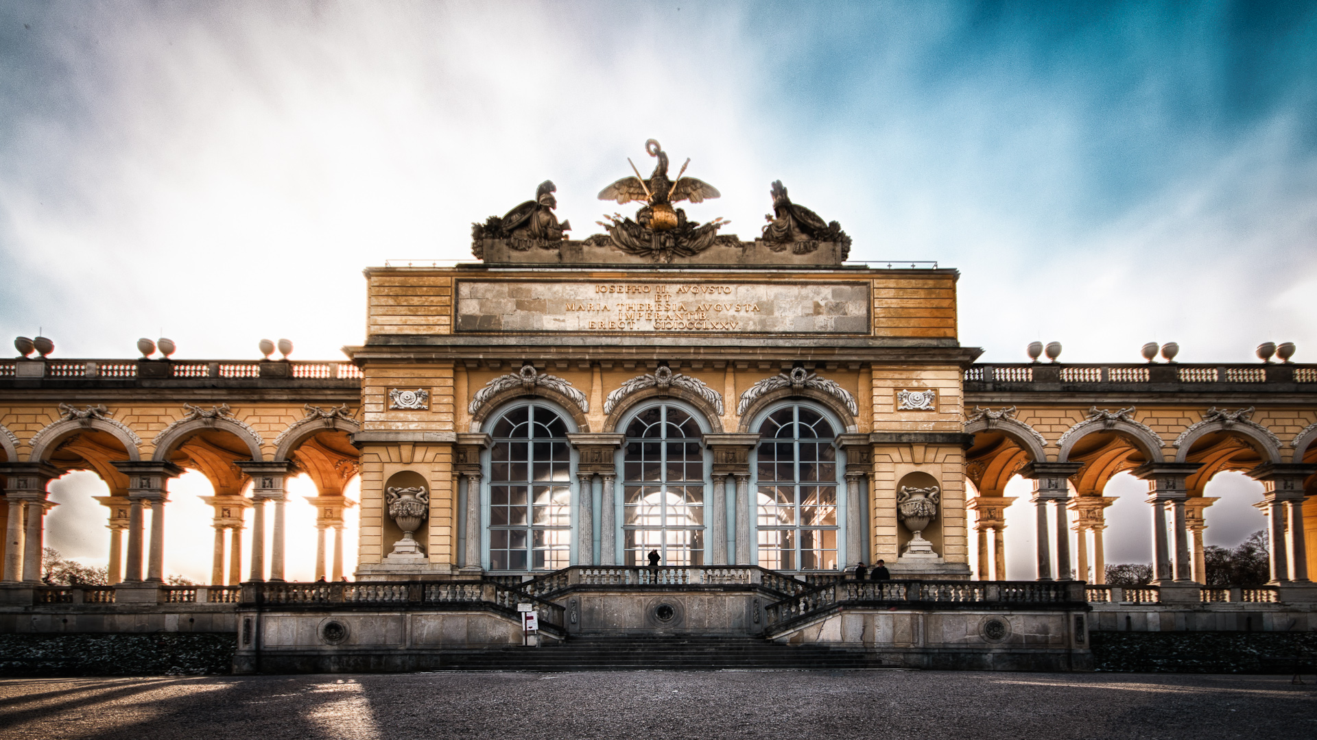 Civil Pictures - Schönbrunn Garden - HD Wallpaper 