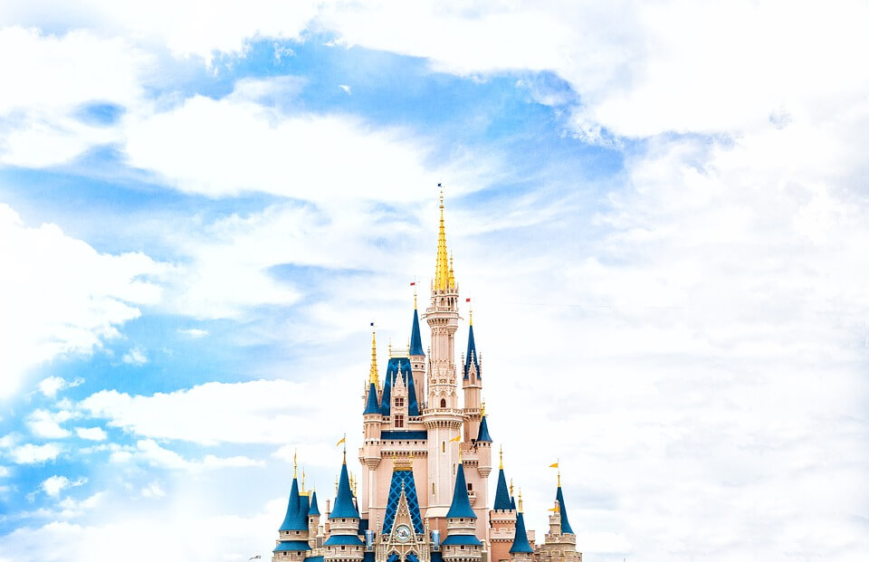 15 Disney Wallpapers For Iphone 6, 7, 8, And X - Disney Land Paris New Castle - HD Wallpaper 