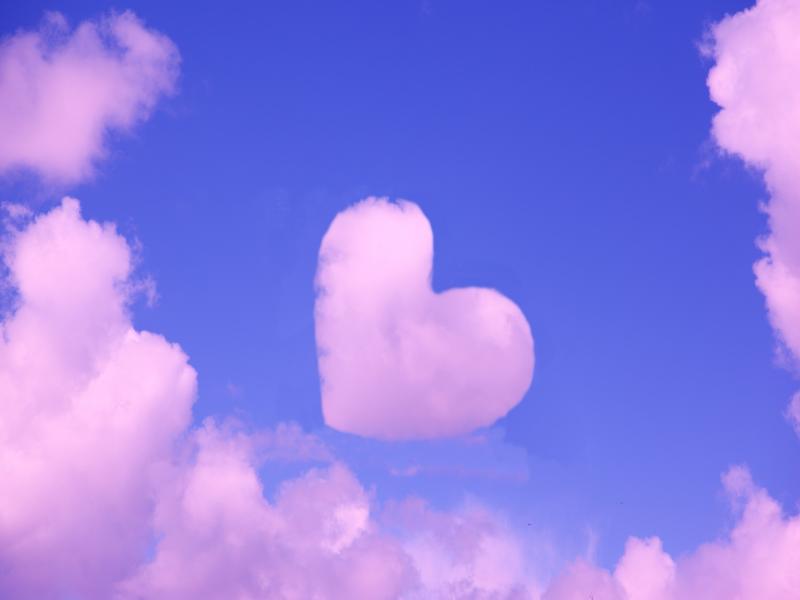 Backgrounds Love The Clouds Power Point Love Wallpaper - Pink Heart Shaped Clouds - HD Wallpaper 
